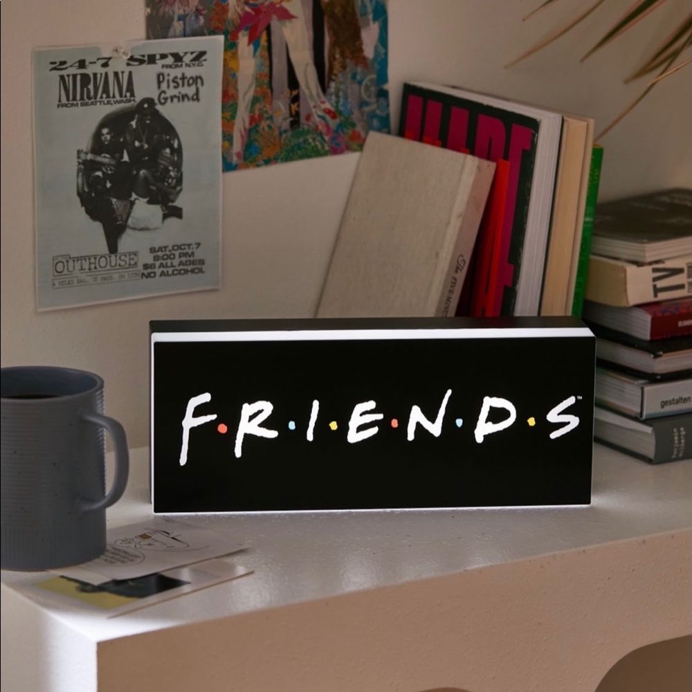 FRIENDS TV SHOW LOGO LIGHT